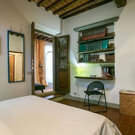 Tuscan Style Apartment, Shared Pool