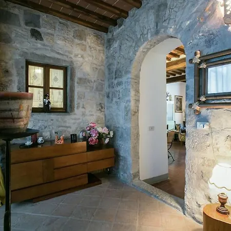Tuscan Style Apartment, Shared Pool Holiday home Gaiole in Chianti